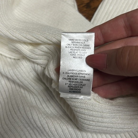 TAHARI turtleneck sweater - Picture 4 of 7